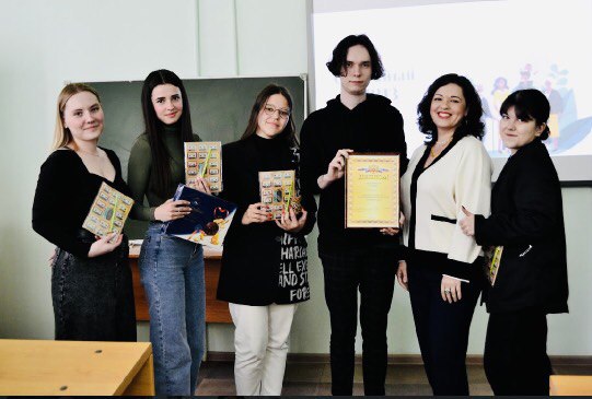 В канун майских праздников, а также в праздничный период доцент кафедры ВИиО Т.В. Гаврилова подготовила и провела ряд образовательных и культурных мероприятий с русскими и иностранными студентами университета.